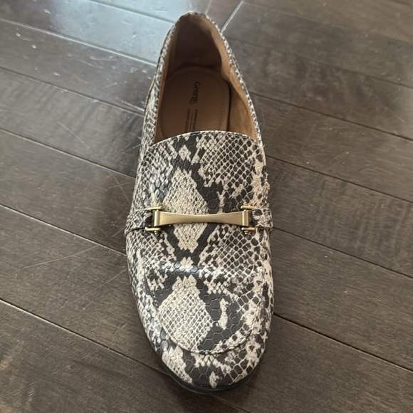 Snakeskin Patterned Loafers - Picture 2 of 14